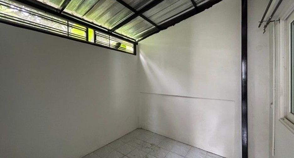 Reihenhaus zum Kauf mit 1 Zimmer in Pak Kret, Nonthaburi
