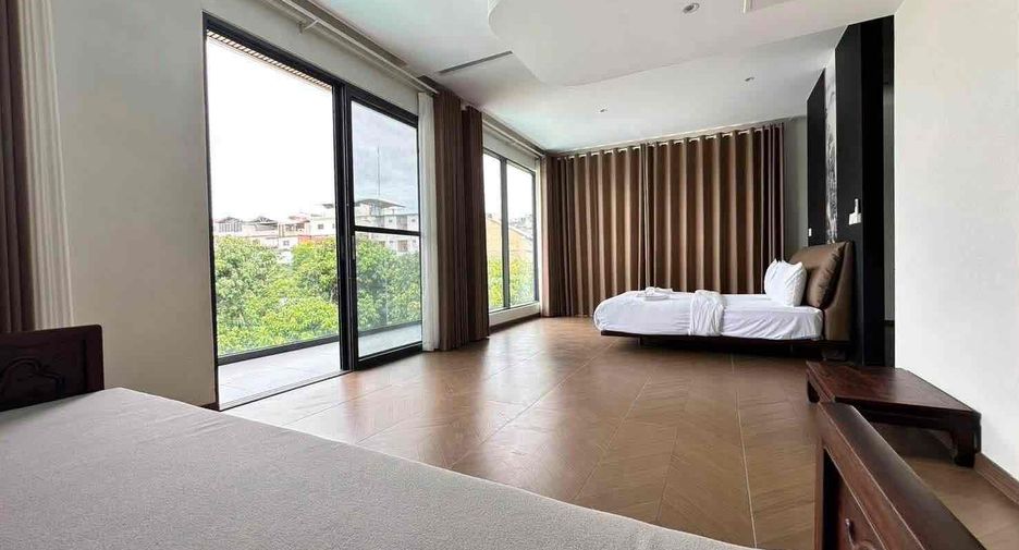 For rent 7 bedrooms villa in Bang Lamung, Chonburi