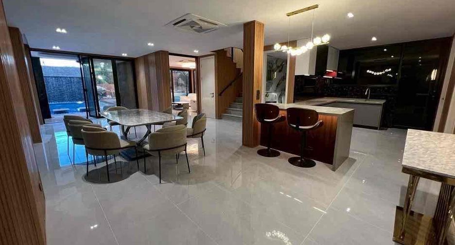 For rent 7 bedrooms villa in Jomtien, Pattaya