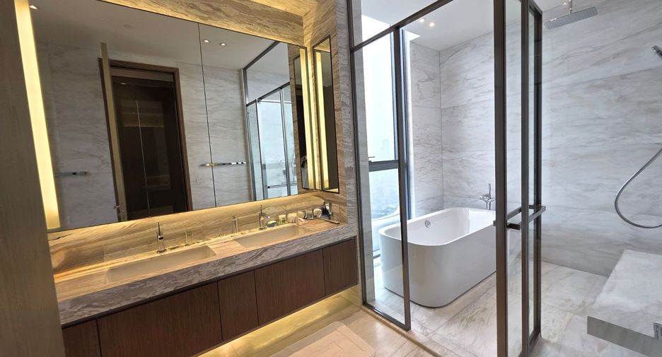 À vendre 3 chambres condo à Pathum Wan, Bangkok