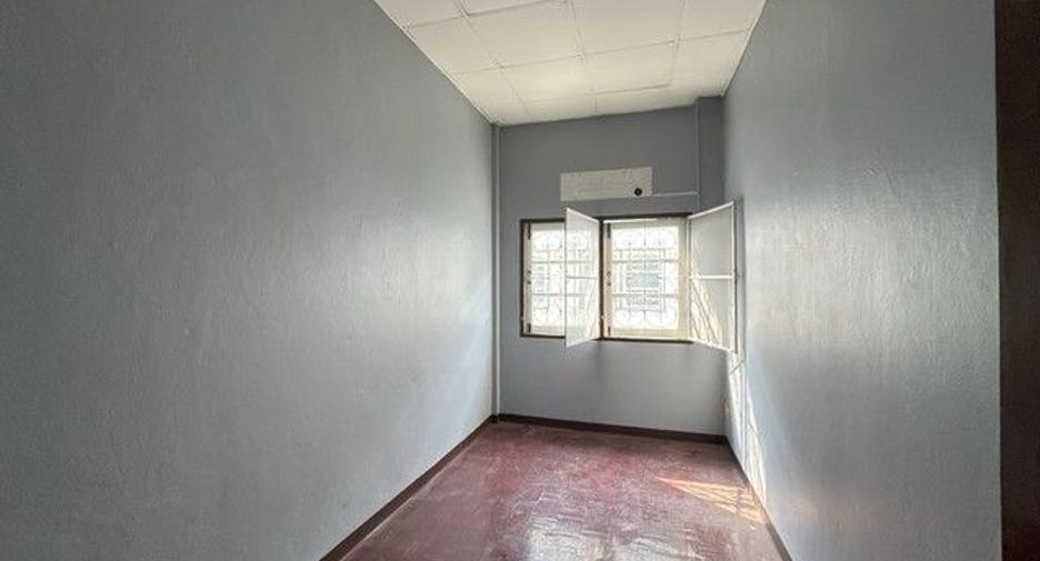 For sale 2 bedrooms townhouse in Bang Bua Thong, Nonthaburi