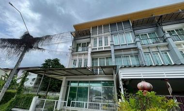 For sale 5 bedrooms townhouse in Bang Kruai, Nonthaburi