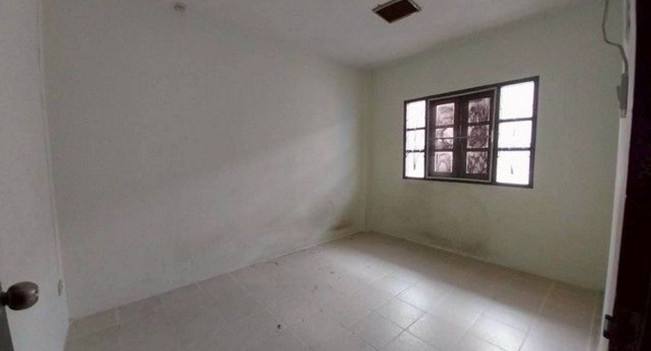 For sale 2 bedrooms townhouse in Bang Bua Thong, Nonthaburi