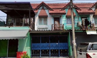 Casa adosada en venta de 3 habitaciones en Bang Bua Thong, Nonthaburi