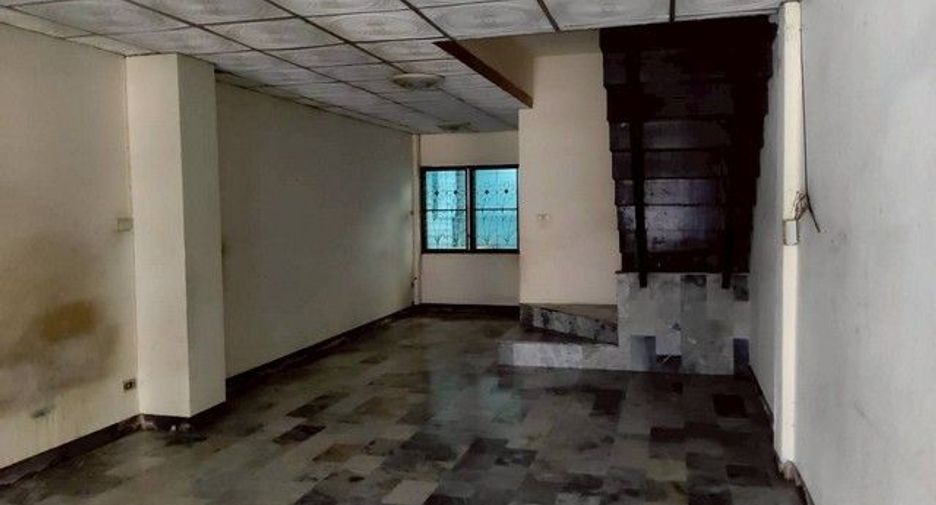 Reihenhaus zum Kauf mit 3 Zimmer in Bang Bua Thong, Nonthaburi