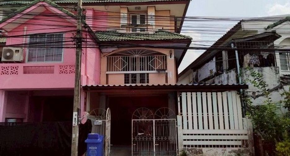 For sale 4 bedrooms townhouse in Bang Bua Thong, Nonthaburi