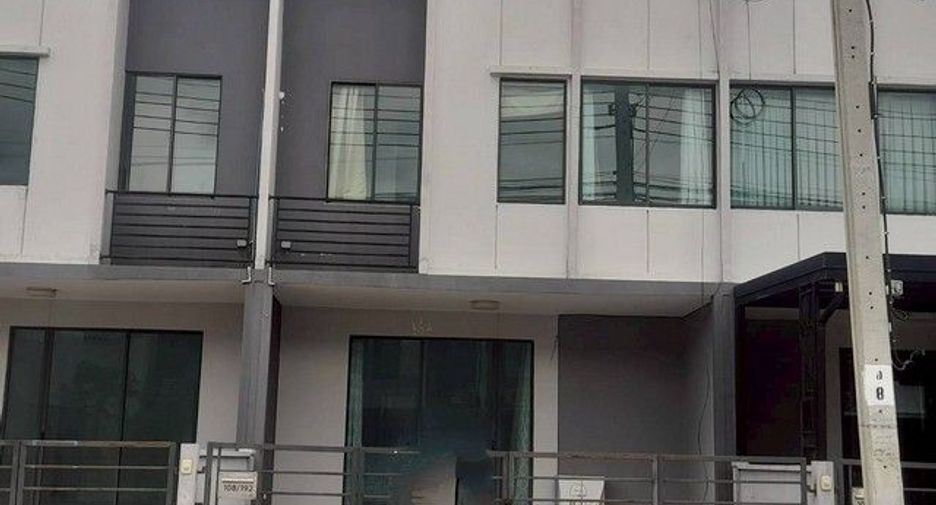 Casa adosada en venta de 3 habitaciones en Bang Bua Thong, Nonthaburi