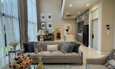 For rent and for sale 4 bedrooms house in Bang Kapi, Bangkok