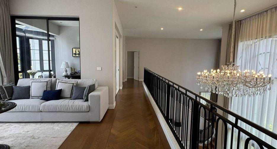 For rent and for sale 4 bedrooms house in Bang Kapi, Bangkok