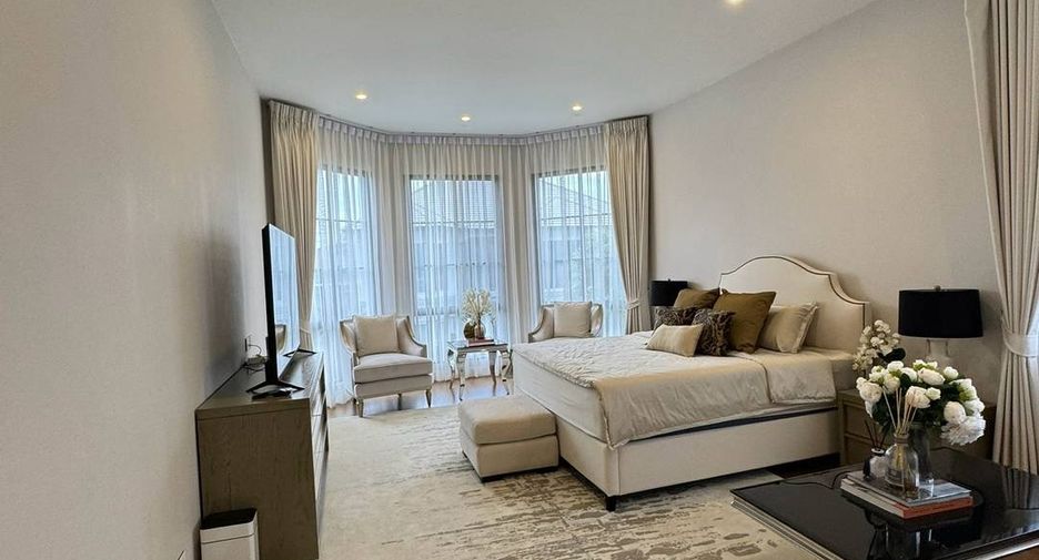 For rent and for sale 4 bedrooms house in Bang Kapi, Bangkok