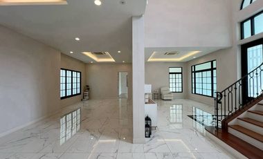 For sale 4 bedrooms house in Suan Luang, Bangkok