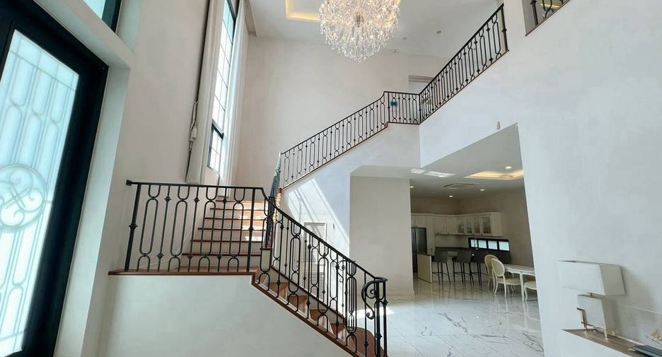 For sale 4 bedrooms house in Suan Luang, Bangkok