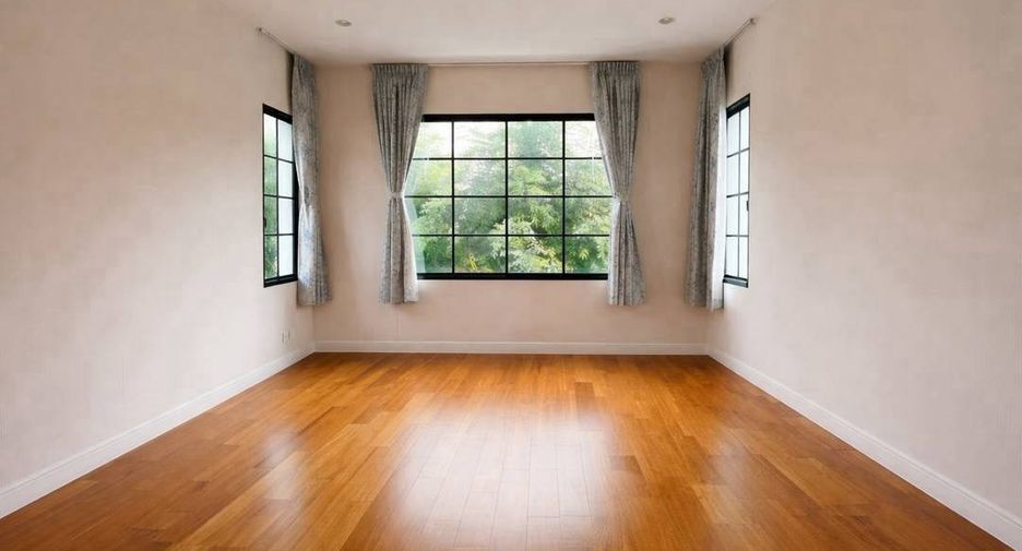 For sale 4 bedrooms house in Suan Luang, Bangkok