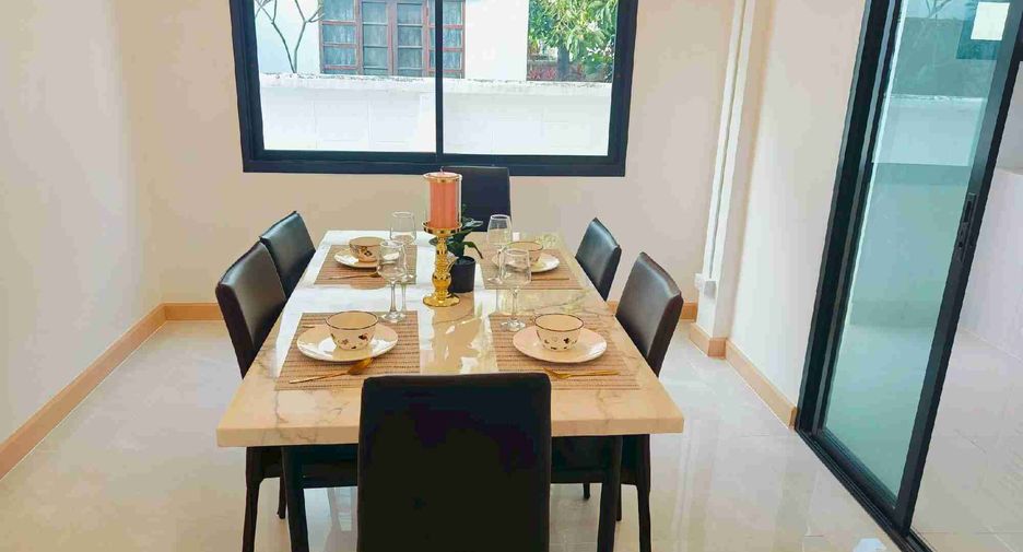 Casa en venta de 4 habitaciones en Khlong Sam Wa, Bangkok