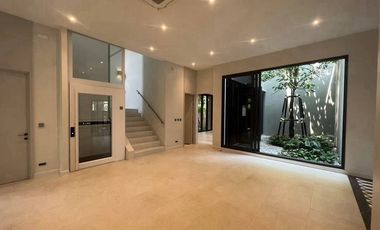 For rent and for sale 5 bedrooms house in Suan Luang, Bangkok