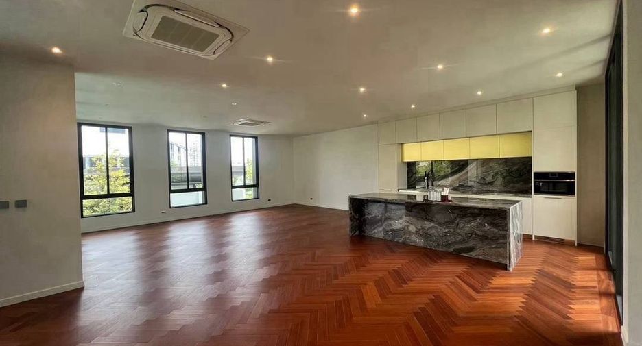 For rent and for sale 5 bedrooms house in Suan Luang, Bangkok