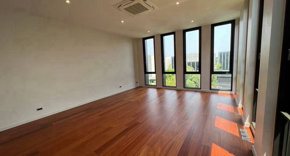 For rent and for sale 5 bedrooms house in Suan Luang, Bangkok