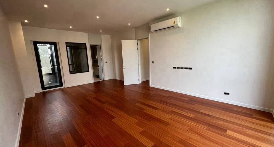 For rent and for sale 5 bedrooms house in Suan Luang, Bangkok