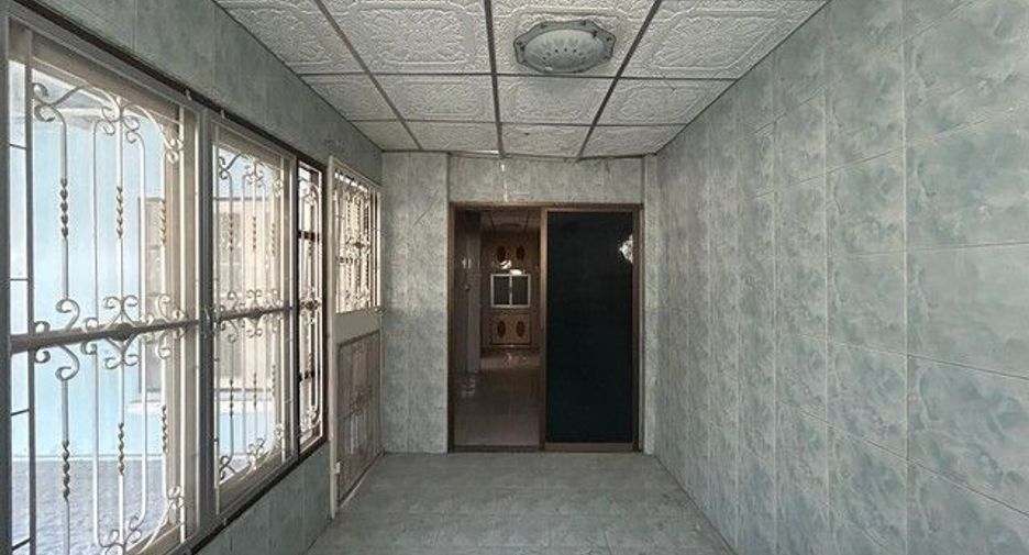 À vendre 3 chambres maison de ville à Bang Phli, Samut Prakan