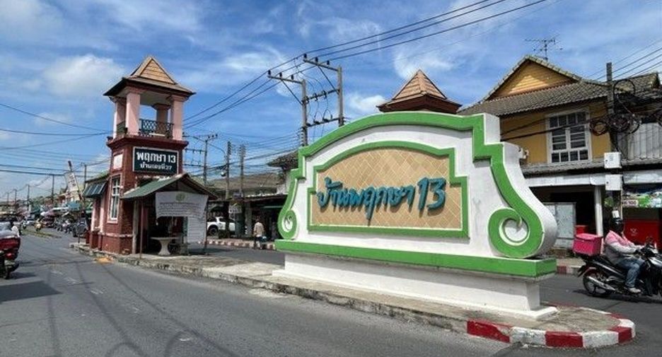 For sale 3 bedrooms townhouse in Mueang Samut Prakan, Samut Prakan