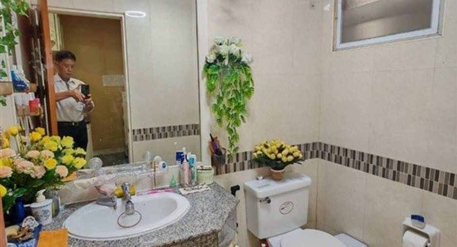 For sale 4 bedrooms house in Bang Khen, Bangkok