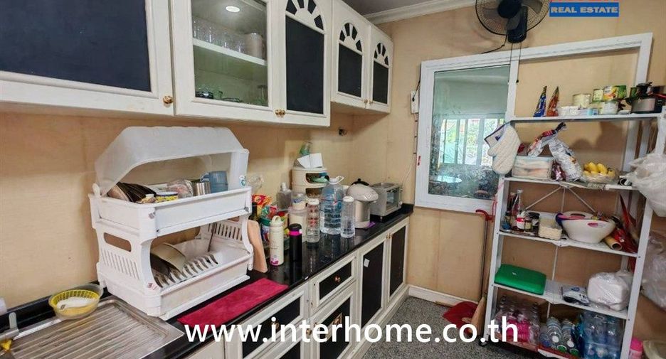 For sale 4 bedrooms house in Bang Khen, Bangkok
