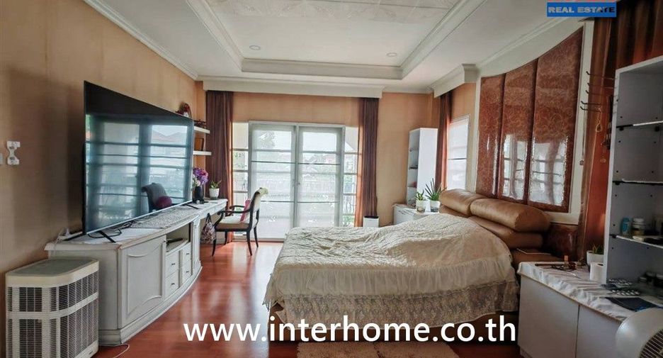 For sale 4 bedrooms house in Bang Khen, Bangkok