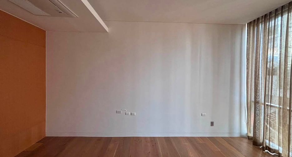 For rent 3 ベッドルーム condo in Khlong Toei, Bangkok