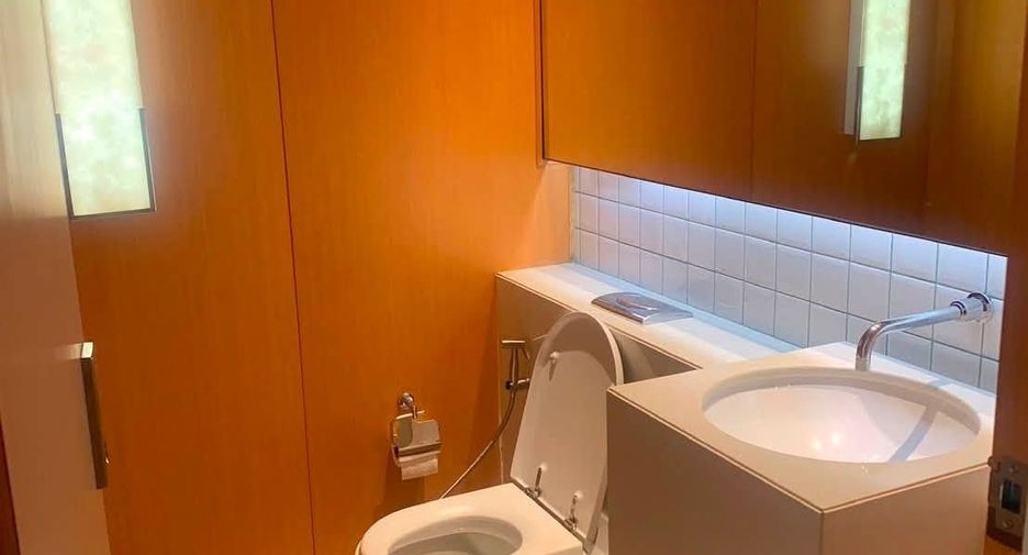 For rent 3 ベッドルーム condo in Khlong Toei, Bangkok