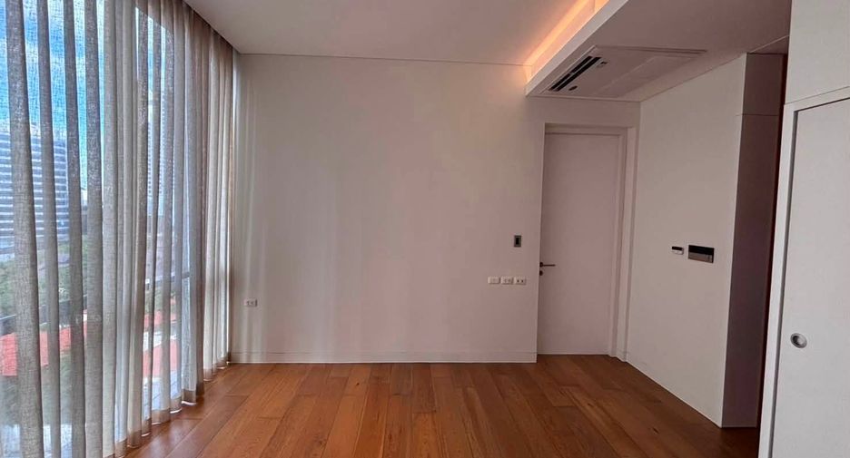 For rent 3 ベッドルーム condo in Khlong Toei, Bangkok