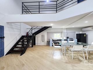 For sale 4 bedrooms house in Sathon, Bangkok