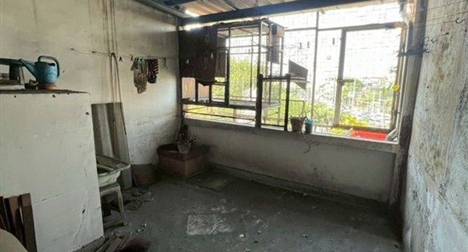 Local comercial en venta de 3 habitaciones en Bang Rak, Bangkok