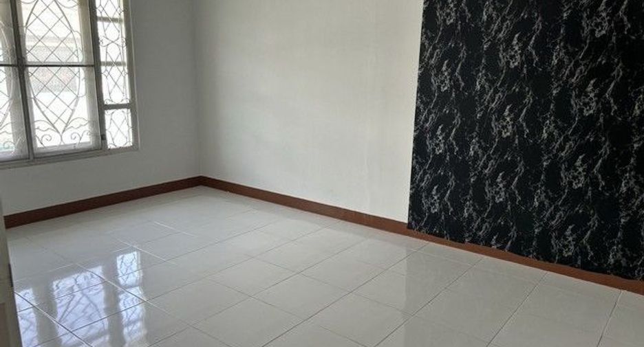 À vendre 3 chambres maison de ville à Bang Phli, Samut Prakan
