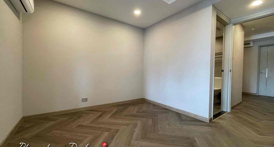 For rent and for sale 4 bedrooms condo in Khlong Toei, Bangkok