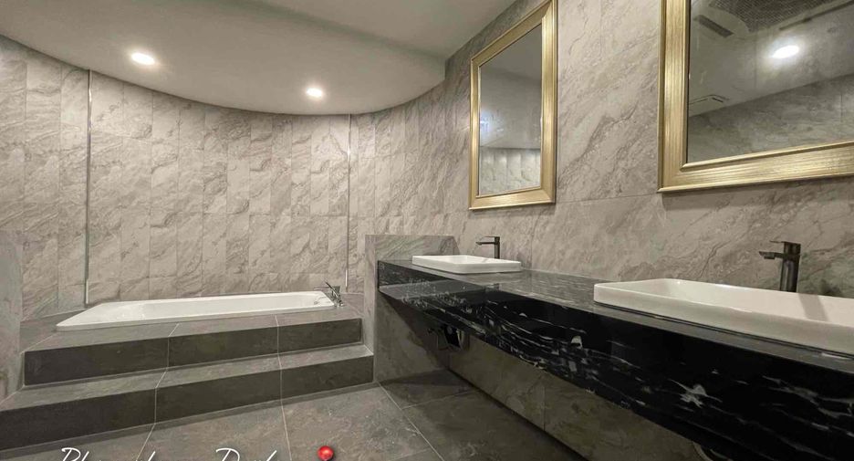 For rent and for sale 4 bedrooms condo in Khlong Toei, Bangkok