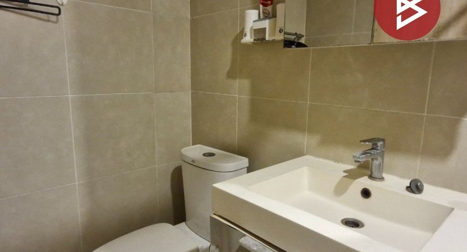 Condo en alquiler y en venta de 1 habitaciones en Bang Phlat, Bangkok