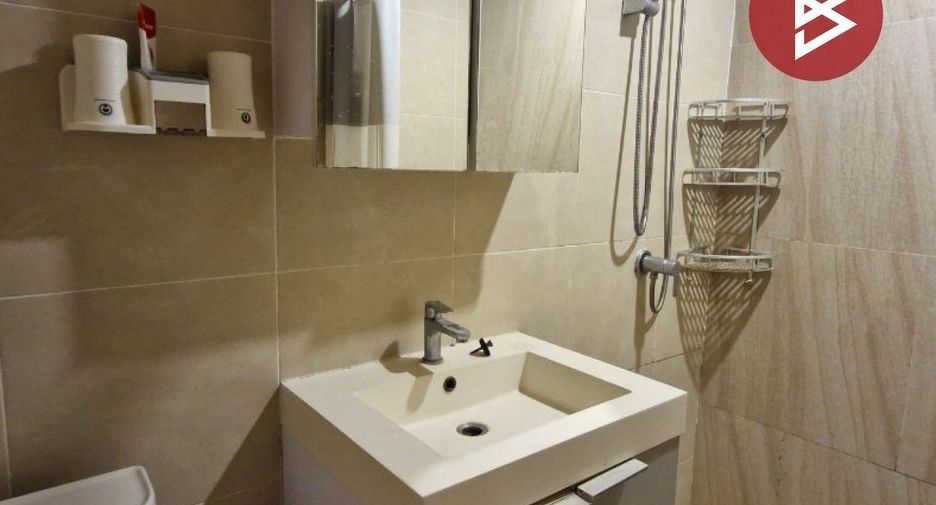 Condo en alquiler y en venta de 1 habitaciones en Bang Phlat, Bangkok