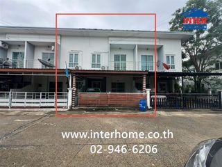 Casa adosada en venta de 3 habitaciones en Lat Lum Kaeo, Pathum Thani