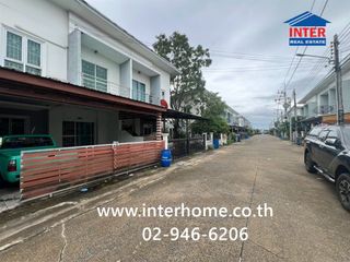 Casa adosada en venta de 3 habitaciones en Lat Lum Kaeo, Pathum Thani