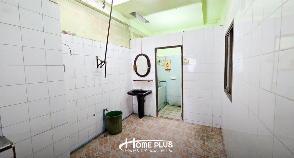 Casa adosada en venta de 5 habitaciones en Chom Thong, Bangkok