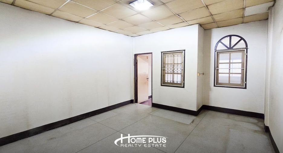 Casa adosada en venta de 5 habitaciones en Chom Thong, Bangkok