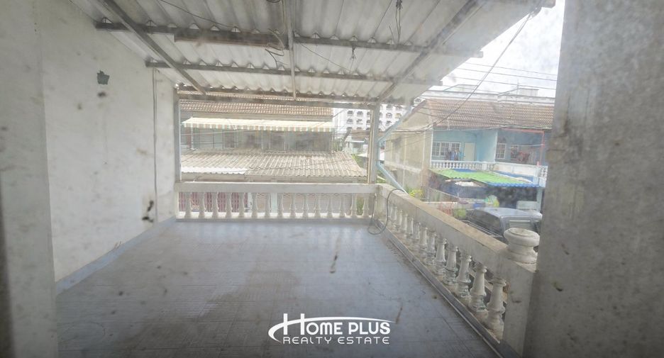 Casa adosada en venta de 5 habitaciones en Chom Thong, Bangkok