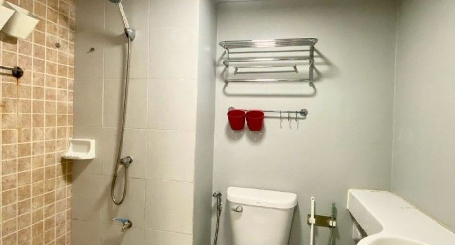 For sale 1 bed condo in Mueang Chon Buri, Chonburi