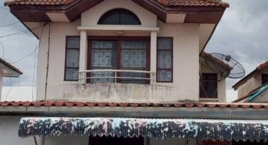For sale 4 bedrooms townhouse in Khlong Luang, Pathum Thani