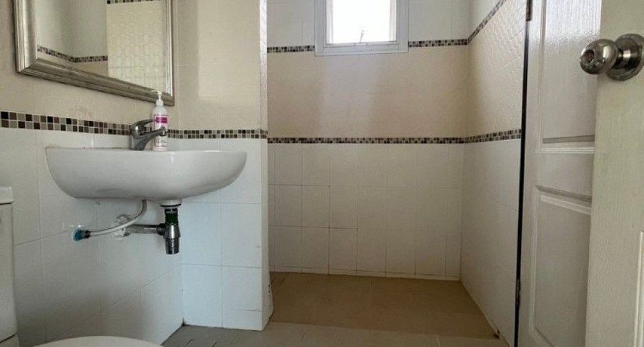 For sale 4 ベッドルーム house in Mueang Samut Sakhon, Samut Sakhon