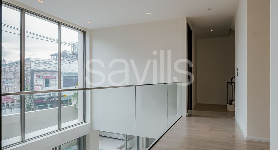 For sale 4 ベッドルーム house in Bang Kho Laem, Bangkok
