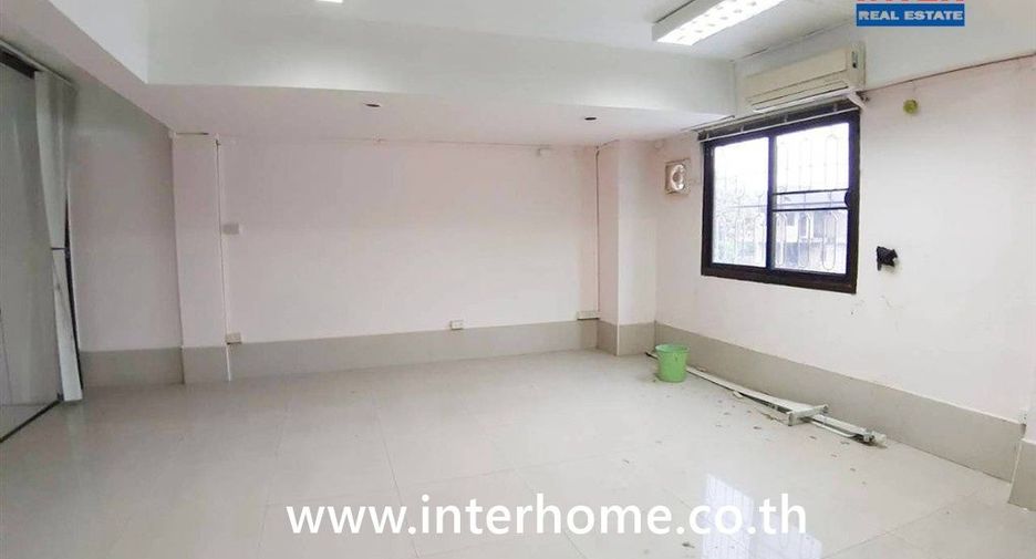 À vendre 4 chambres local commercial à Bang Phli, Samut Prakan