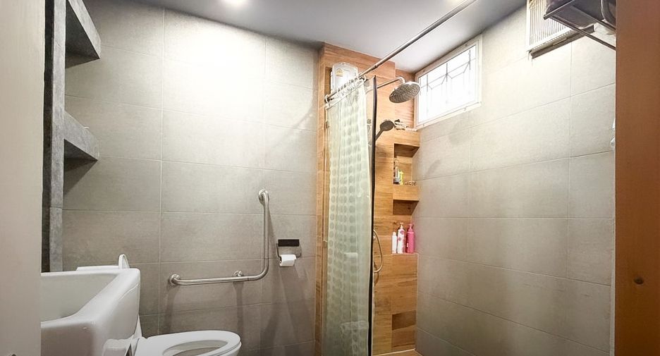 Haus zum Kauf mit 3 Zimmer in Bang Khen, Bangkok
