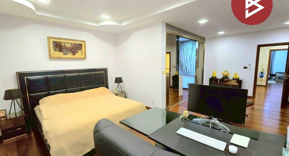 Haus zum Kauf mit 4 Zimmer in Nakhon Chai Si, Nakhon Pathom