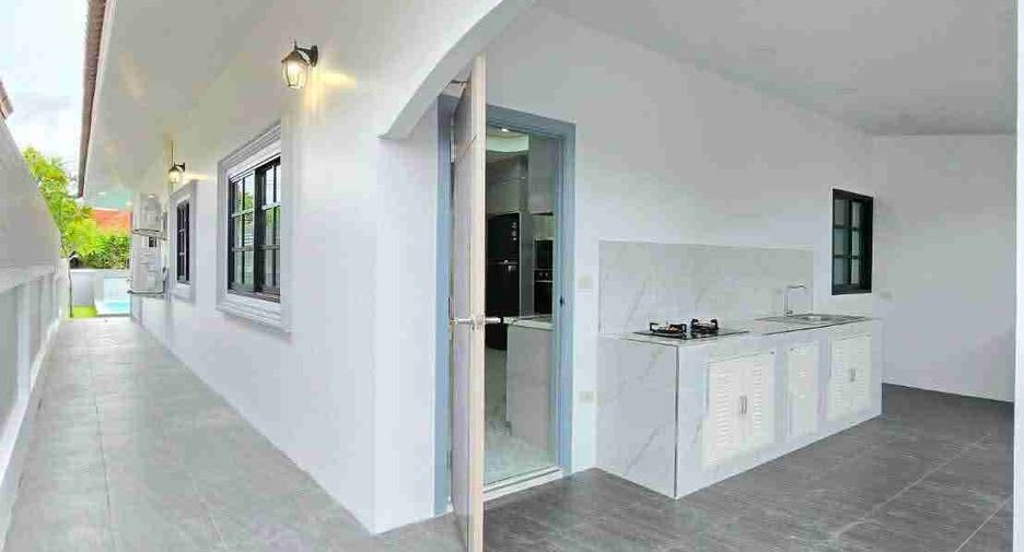 Haus zum Kauf mit 4 Zimmer in Bang Lamung, Chonburi